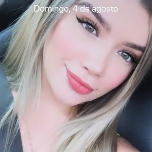 Meet your Posher, Caitlin